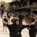 راحت "سكرة" الحربوبدأ التفكير بالأتي من الصعوباتتكلفة إعادة اعمار الـ45 يوماًتتجاوز تقديرياً الـ11 مليار دولار...