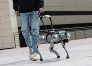 كلاب إرشاد روبوتية للمكفوفيناعتماداً على الذكاء الإصطناعي اللغوي...