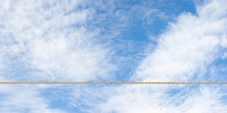 لبنان يتمايل على حبل التوازن:هل يسقط.. أم يجتاز المسافة بسلامة؟