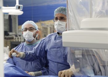 انجاز طبي في أمراض القلبلعلاج الرجفان الأذني بتقنية Voltالمكان: LAU Medical Centerوالمنفذون فريق من الأطباءبقيادة د. جوني عبود...