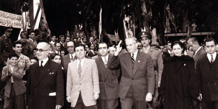 كيف امتلك لبنان مفاتيح القوةوكيف أضاعها لاحقاً؟د. الياس ميشال الشويري مستحضرأًعهد الرئيس كميل شمعون:الأوطان لا تموت لكنها تُترك لتَسقُطولتنهض من جديد...