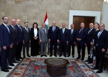 حبيب يسلّم رئيس الجمهورية اليوبيل الذهبي لمصرف الإسكان:استخدمنا حتى اليوم نحو 67 مليوناً و367 ألف دولاروالجزء الأكبر للشقق السكنية