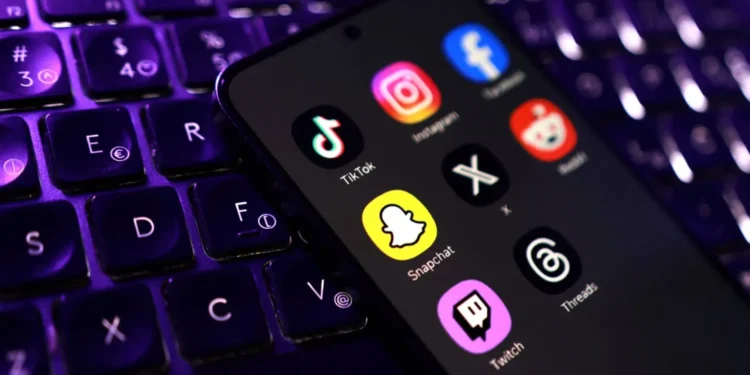 الإمارات تحظر منصات التواصل الاجتماعيللأطفال تحت سن 15 عاماً