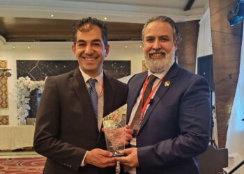 مجتمع محترفي المبيعات العالمي يكرمد. رمزى الغول فى يوم التواصل البيعىبالعاصمة السورية دمشق