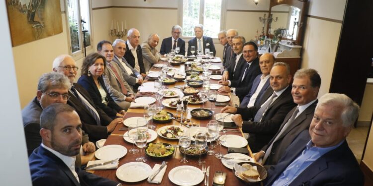 في لقاء مع المدير الإقليميللبنك الدولي في لبنان...MIDEL تعرض أبرز التحدياتوفؤاد زمكحل يقول: ما نأملهإعادة النظر في حجم الدولة وأعبائهاعلى المالية العامة...