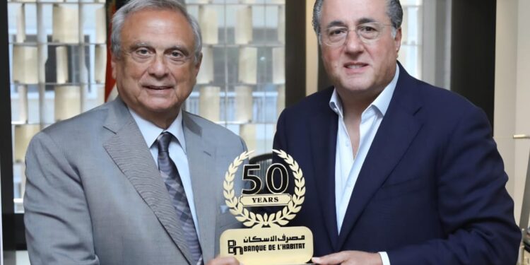 مصرف الإسكان يقدّماليوبيل الذهبي إلى شقيرويطالب بتطبيق قانون الشراكةبين "العام" و"الخاص"