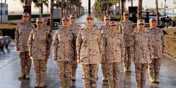 الجيش الكويتي يفتح باب التطوّعلالتحاق النساء بالخدمة العسكرية...