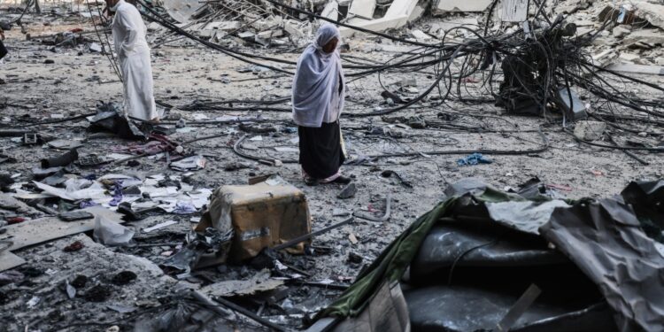 د. حنان بلخي في مداخلة لهافي إحاطة علمية عبر الإنترنت:إقليمنا 10 بالمئة من سكان العالمولكنه يمثلنصف العبء الإنساني في الكون...