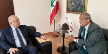 حبيب يعرض مع وزير العمل شؤون مصرف الإسكان