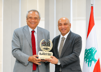 مصرف الإسكان يكرّم السفير الكويتيفي الذكرى الـ50 لتأسيسه الشرجي:مسيرة حافلة بالإنجازات ذلّلتالكثير من الصعوبات