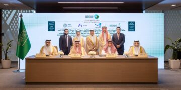خلف الشمس والرياح… السعودية تستثمر في «الطاقة المخزنة»