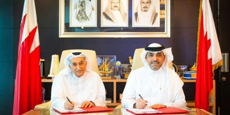 المجلس الأعلى للصحة يوقععقد تنفيذ مشروع برنامج الضمان الصحيللمقيمين بالشراكة مع شركة سوليدرتي البحرين