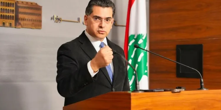 وزير الإعلام يطلق و"كومن للتأمين"خدمة التأمين المجاني للوافدينالعرب والأجانب دعماً للاقتصاد والسياحة