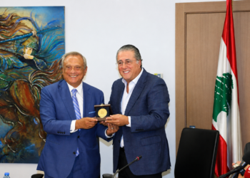 الهيئات الاقتصادية اللبنانية تكرّمرئيس مصرف الإسكان أنطوان حبيبتقديراً لجهوده في إستنهاضمصرف الإسكان وعطاءاته الاقتصادية والاجتماعية