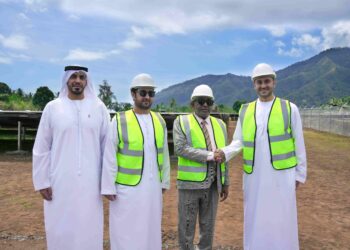 الإمارات تدعم القمر المتحدةبإنشاء 3 محطات للطاقة الشمسية...
