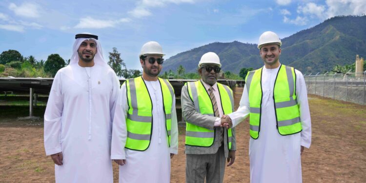 الإمارات تدعم القمر المتحدةبإنشاء 3 محطات للطاقة الشمسية...