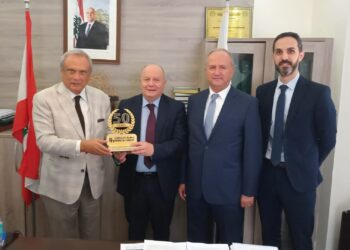 حبيب يزور الأسمر مهنئاً:للتعاون بين مصرف الإسكانوصندوق الضمان