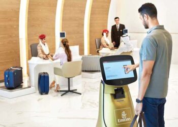 «مجموعة الإمارات»تطور روبوتاً لنقلأمتعة المسافرين