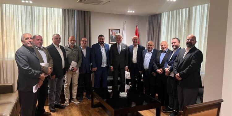 تجمّع صناعيي الضاحية الجنوبيةعند الوزير عيسى الخوريولا توضيحات عن أوضاع المصانع...