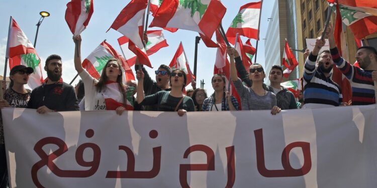 "بدلًا من إضاعة الوقت في جمع الأوراق المتطايرة،قم بإغلاق النافذة"فرانسيس بيكون،فيلسوف ورجل دولة وكاتب إنجليزي